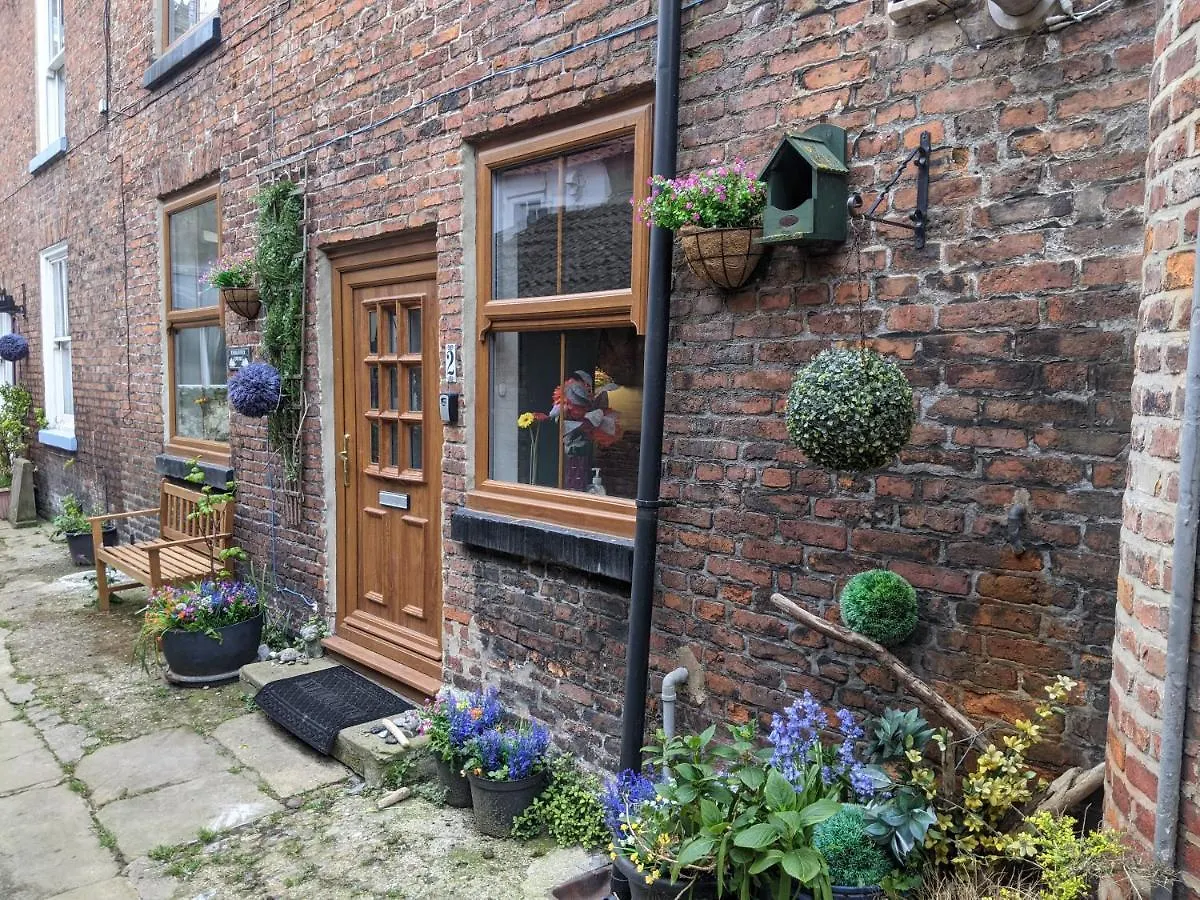 Endeavour Cottage Whitby Sleeps 6