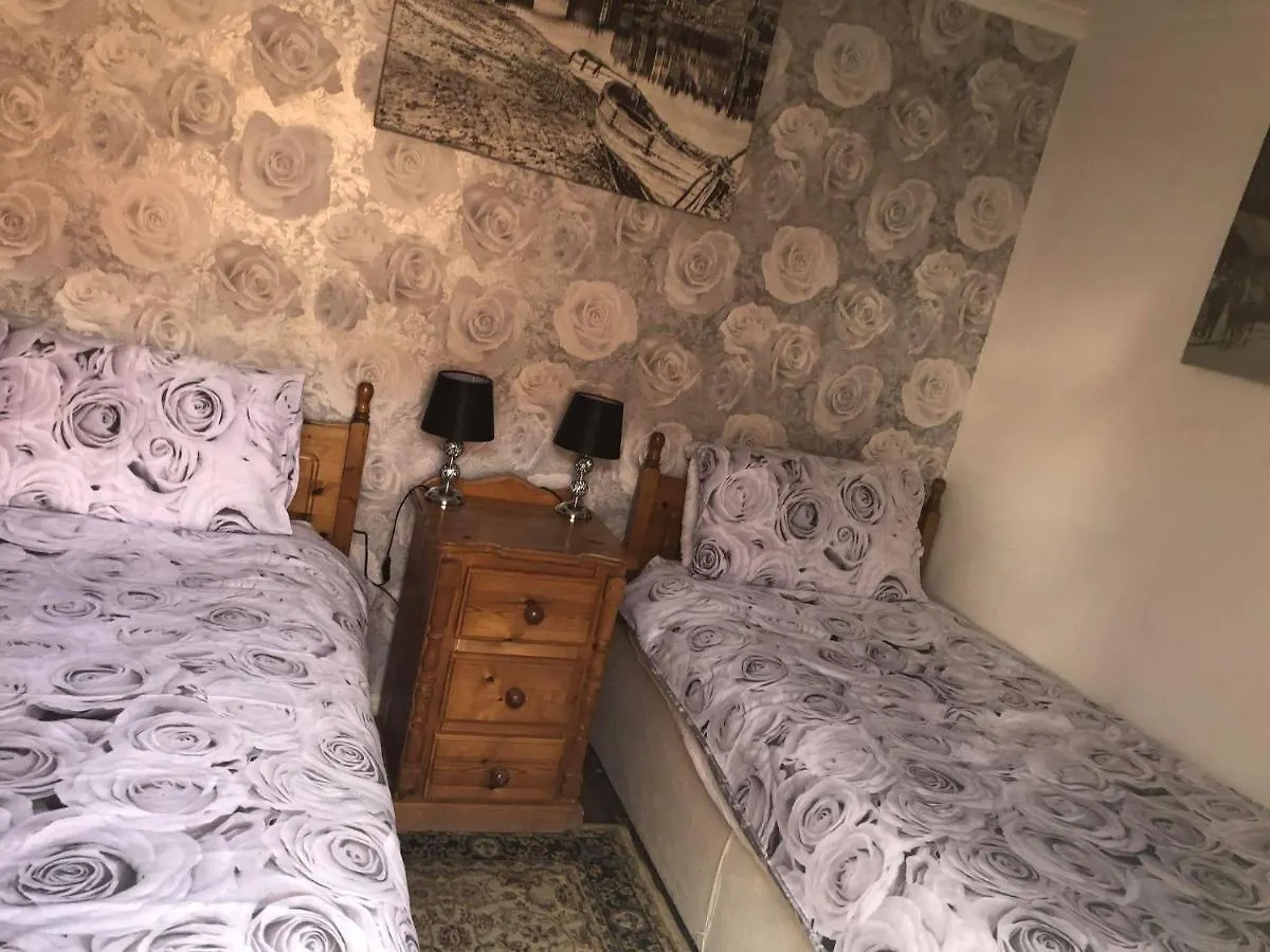 Holiday home Endeavour Cottage Whitby Sleeps 6